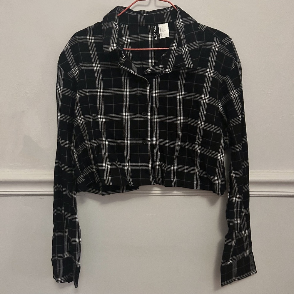 H&M Black and White Cropped Plaid Shirt - Size S